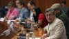 El jefe de la delegación del ELN, Pablo Beltrán, en las negociaciones de paz en México, entre el gobierno colombiano y esa organización guerrillera. (Luis Cortez/AFP))