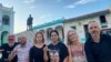 Los firmantes de la "Declaración de Camagüey", en el parque Martí de esa ciudad, el 21 de marzo de 2024.