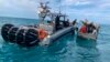 Guardacostas estadounidenses detienen a una embarcación con cubanos a bordo cerca de Marquesas Keys, en el sur de la Florida. (Foto: @USCGSoutheast/Archivo)