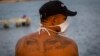 Siguen en aumento los casos de coronavirus en la isla. (AP/Ramon Espinosa)