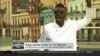 Opositor cubano protesta frente a las cámaras de ESPN