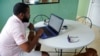 El periodista Abraham Jiménez Enoa.