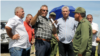 Miguel Díaz-Canel Bermúdez, Gustavo Rodríguez Rollero (2 de izq. a der., ministro de la Agricultura, y el delegado de la Agricultura en Villa Clara, Héctor Torna Martínez, en Santa Clara. Foto: Ramón Barreras Valdés/ Vanguardia