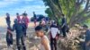 Migrantes cubanos llegan a Duck Key, en el sur de Florida. (Foto: Twitter/@DavidGoodhue)