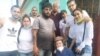 El opositor Guillermo Fariñas junto a activistas y familiares de los encausados por las manifestaciones del 11J en Santa Clara. (Foto: Facebook)