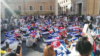 Cubanos protestaron cuando les fue negada la entrada a la Plaza San Pedro el 24 de octubre.