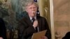 El ex asesor de seguridad nacional, John Bolton, escucha las palabras del presidente Trump sobre Siria en la Casa Blanca, en abril de 2018.