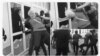 La detención violenta de Lázara Karenia González Fernández el 11 de julio en Cárdenas, Matanzas. (Twitter)