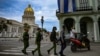 El gobierno militarizó las calles y desplegó sus fuerzas de choque durante la jornada cívica del 15N en Cuba. (YAMIL LAGE / AFP)