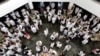Médicos cubanos en Brasil. (AP Photo/Eraldo Peres)
